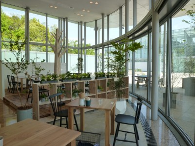 岡崎市美術博物館併設のレストラン”YOUR TABLE”